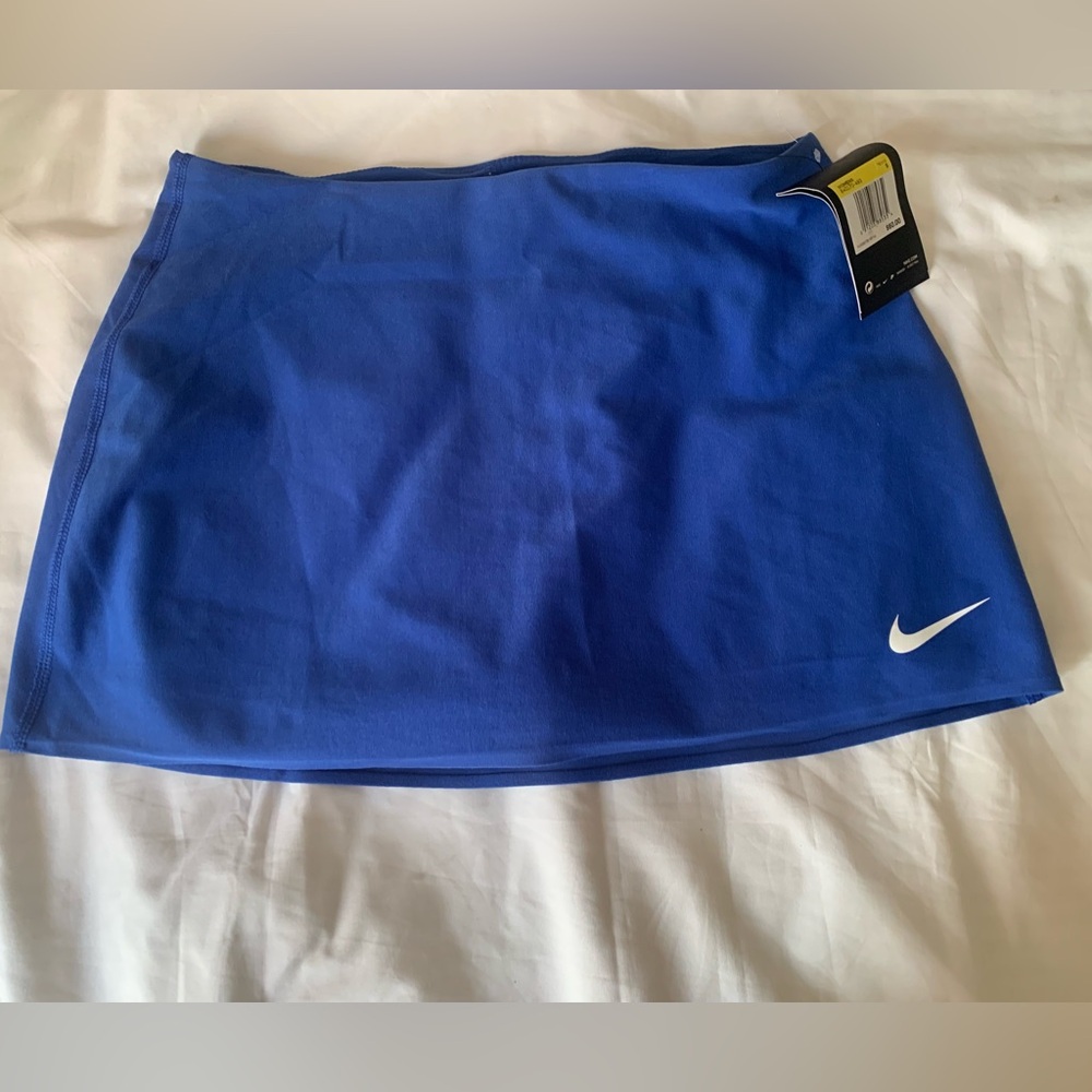 Women’s small Nike tennis skort New